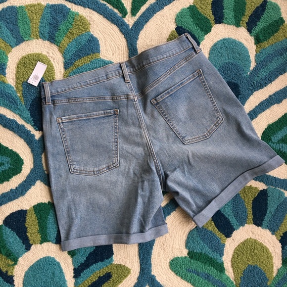 Old Navy Shorts - Picture 4 of 5